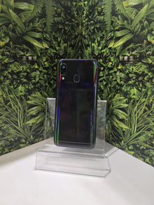 Samsung Galaxy A40 Kártyafüggetlen 64 GB 4 GB Ram, 12 hó garancia