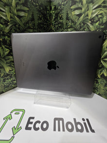 Apple iPad 9th Gen Wi-Fi 64 GB, 12 hó garancia