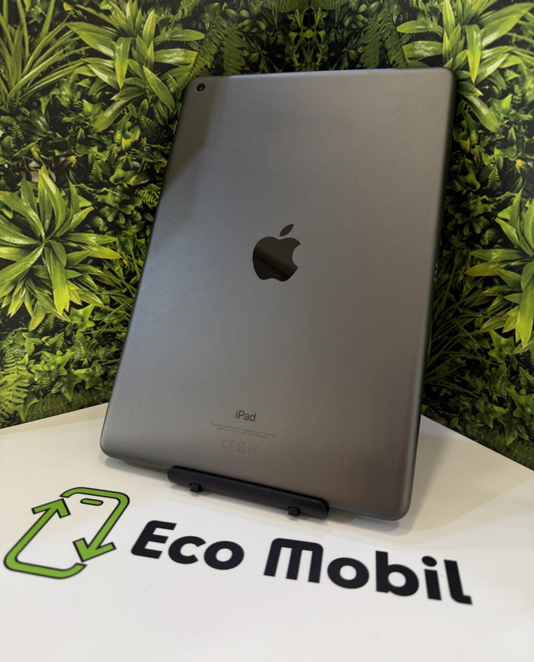 Apple iPad 9th Gen Wi-Fi 64 GB, 12 hó garancia
