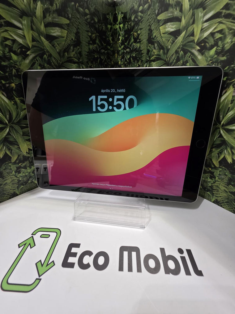 Apple iPad 9th Gen Wi-Fi 64 GB, 12 hó garancia