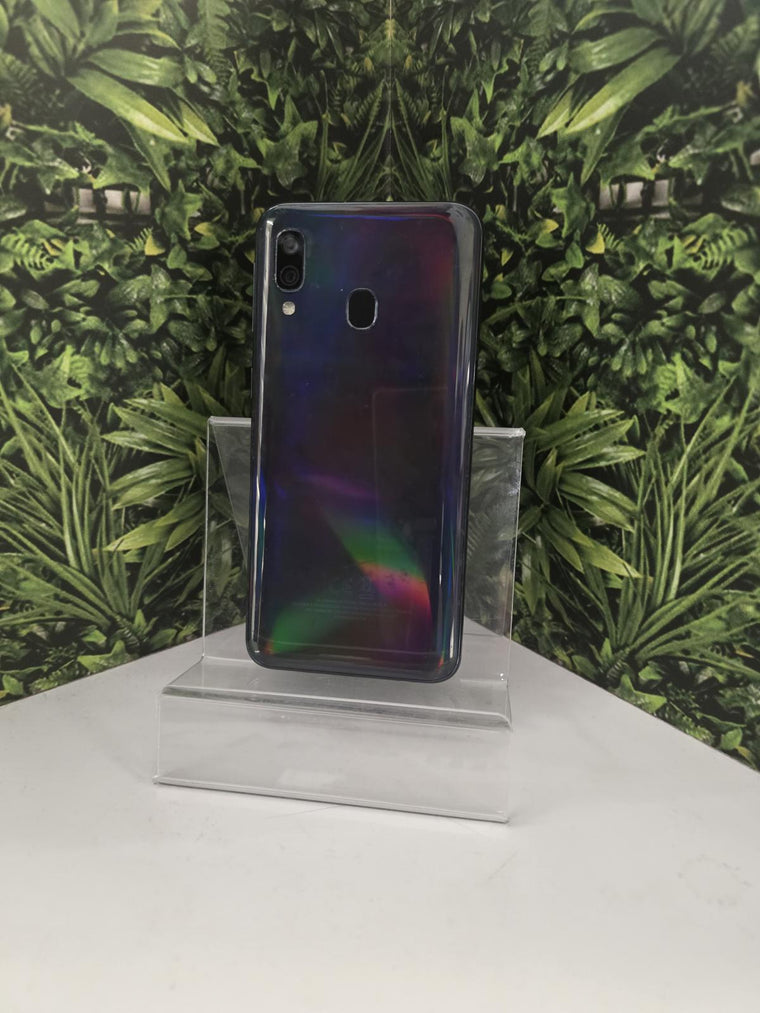 Samsung Galaxy A40 Kártyafüggetlen 64 GB 4 GB Ram, 12 hó garancia